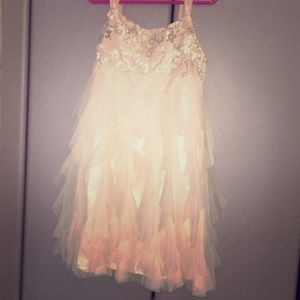 Gorgeous cream color detailed dress